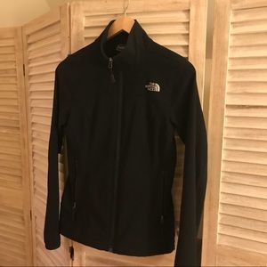 ⚡️CLEARANCE⚡️North Face track jacket XS, excellent